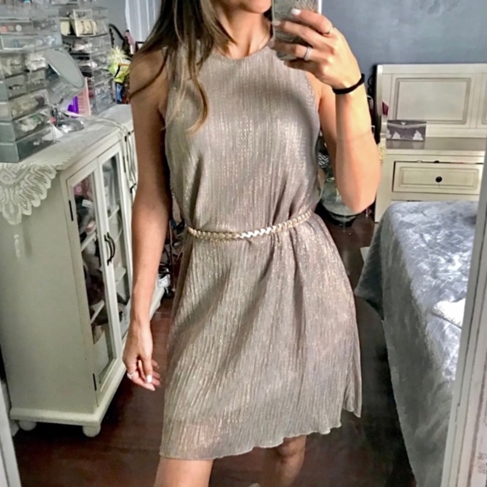 🪞 NEW plisse nude gold midi dress